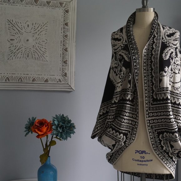 Romeo + Juliet Couture Blk/Wt Open cardigan, S - Picture 3 of 10